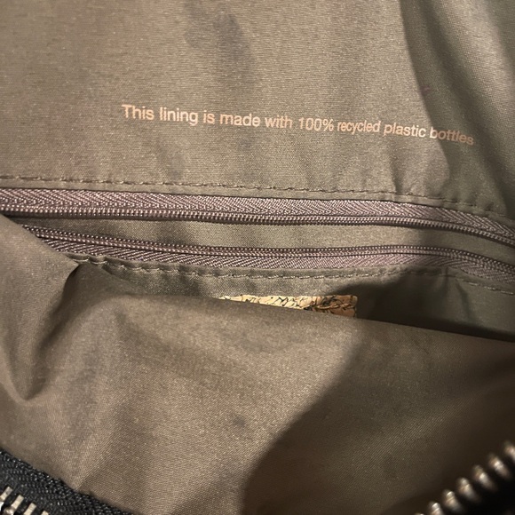 Vegan and Canadian Made, briefcase style - Picture 4 of 4